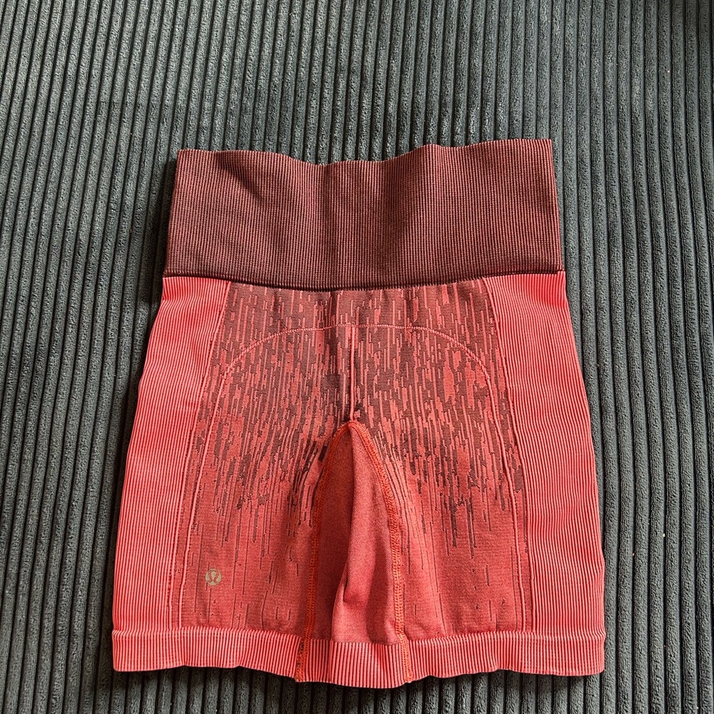 Pink Align Biker shorts / XS